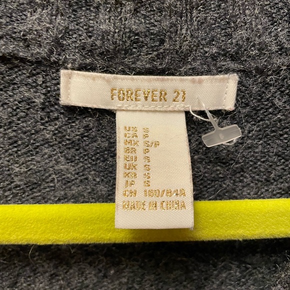 Forever 21 Sweater - Picture 3 of 3